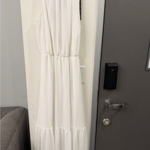 Chic White Sleeveless Maxi Dress